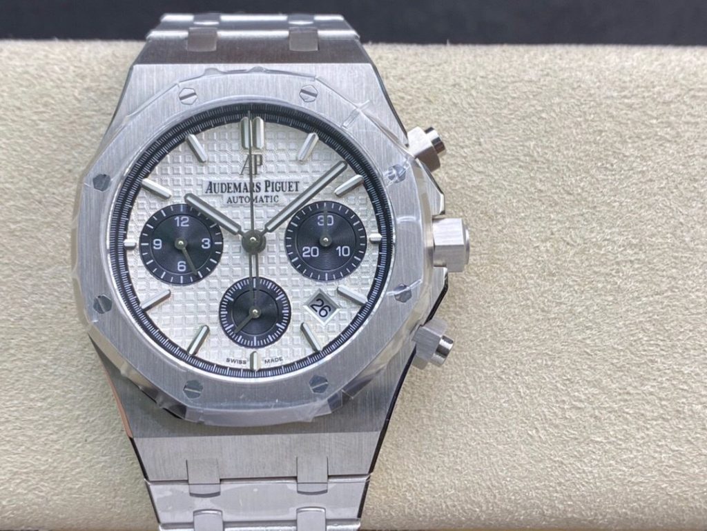 AP THE Audemars Piguet Royal OAK Mechanical Mens Watch