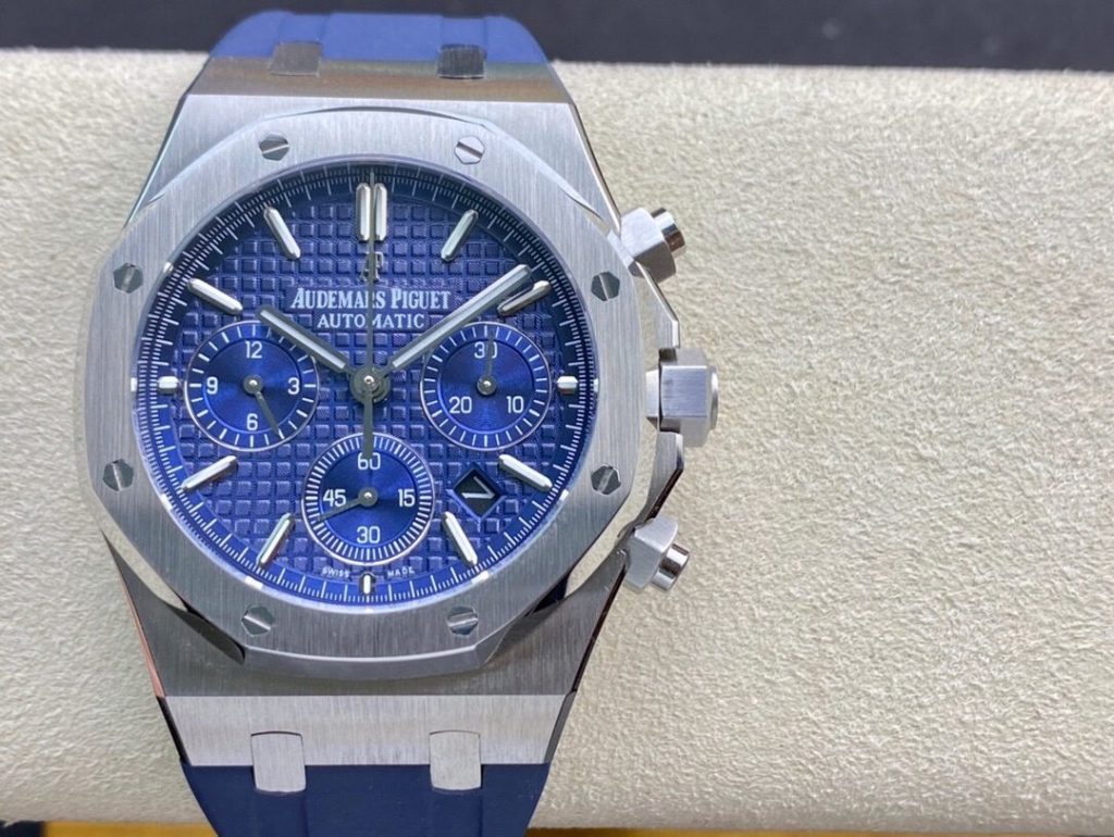 AP THE Audemars Piguet Royal OAK Mechanical Mens Watch