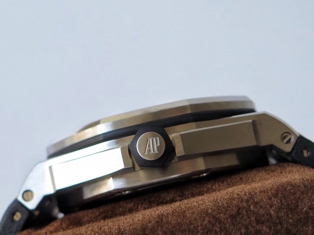 AP THE Order IS THE Most MAN Mens Watch