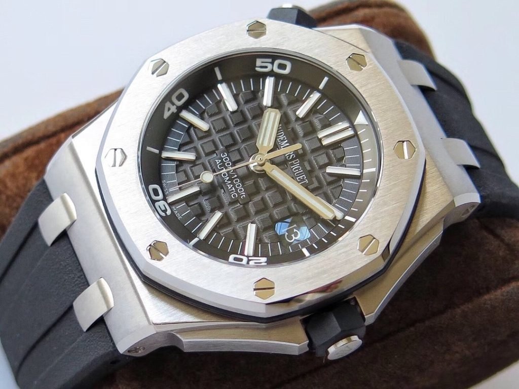 AP THE Order IS THE Most MAN Mens Watch