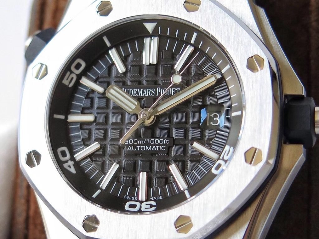 AP THE Order IS THE Most MAN Mens Watch