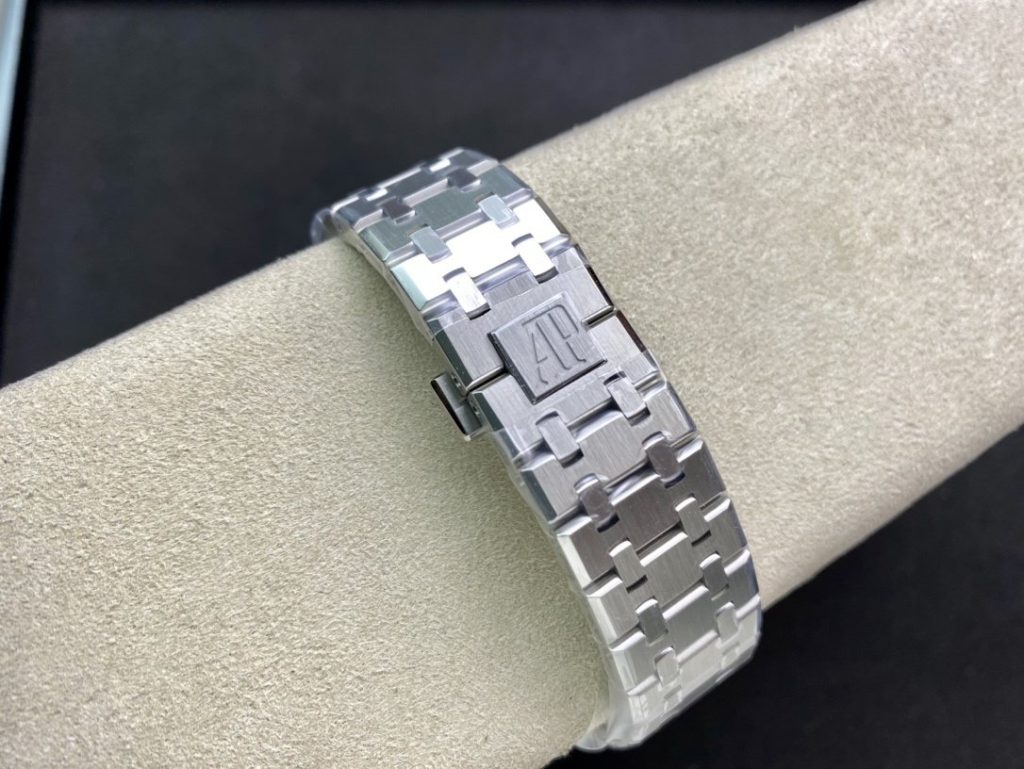 AP THE Order IS A Audemars Piguet Royal OAK