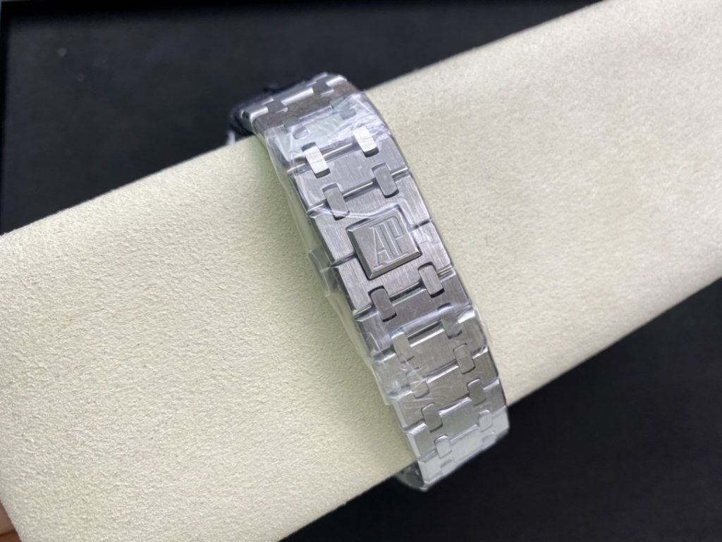 AP THE Order IS Audemars Piguet Royal OAK Mechanical