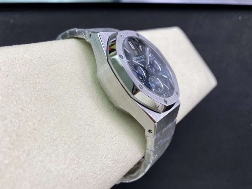 AP Single Counter Audemars Piguet Royal OAK Watch Size