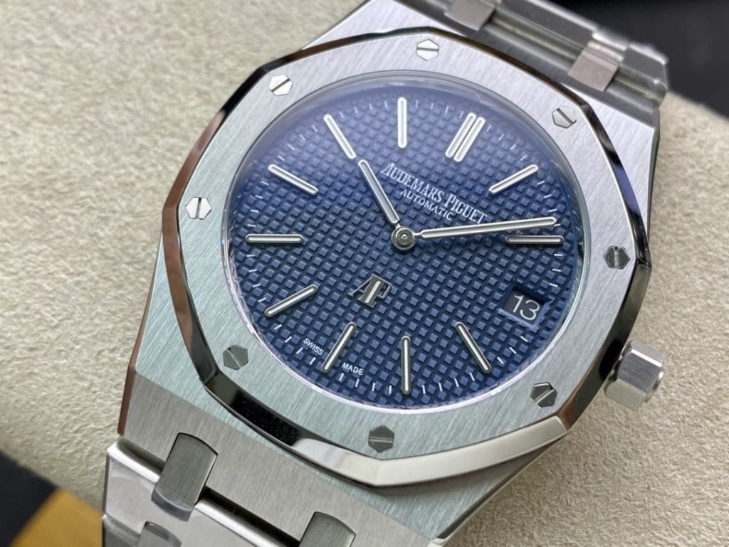 AP THE OF THE Order Counter Audemars Piguet Royal