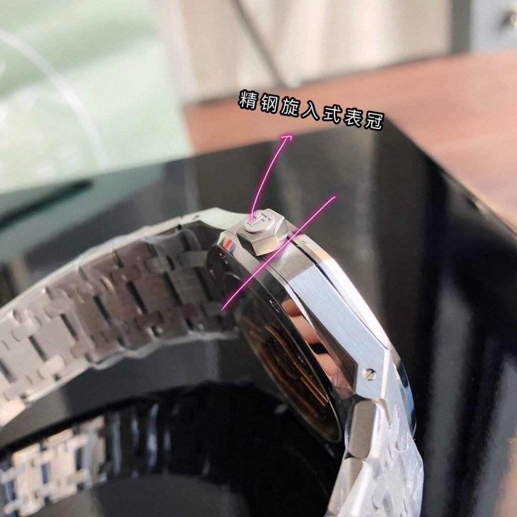 AP THE Size OF THE Single Audemars Piguet Royal