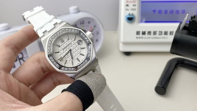 AP Audemars Piguet Womens Quartz