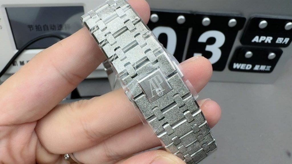 AP OMF15400 Frost Gold