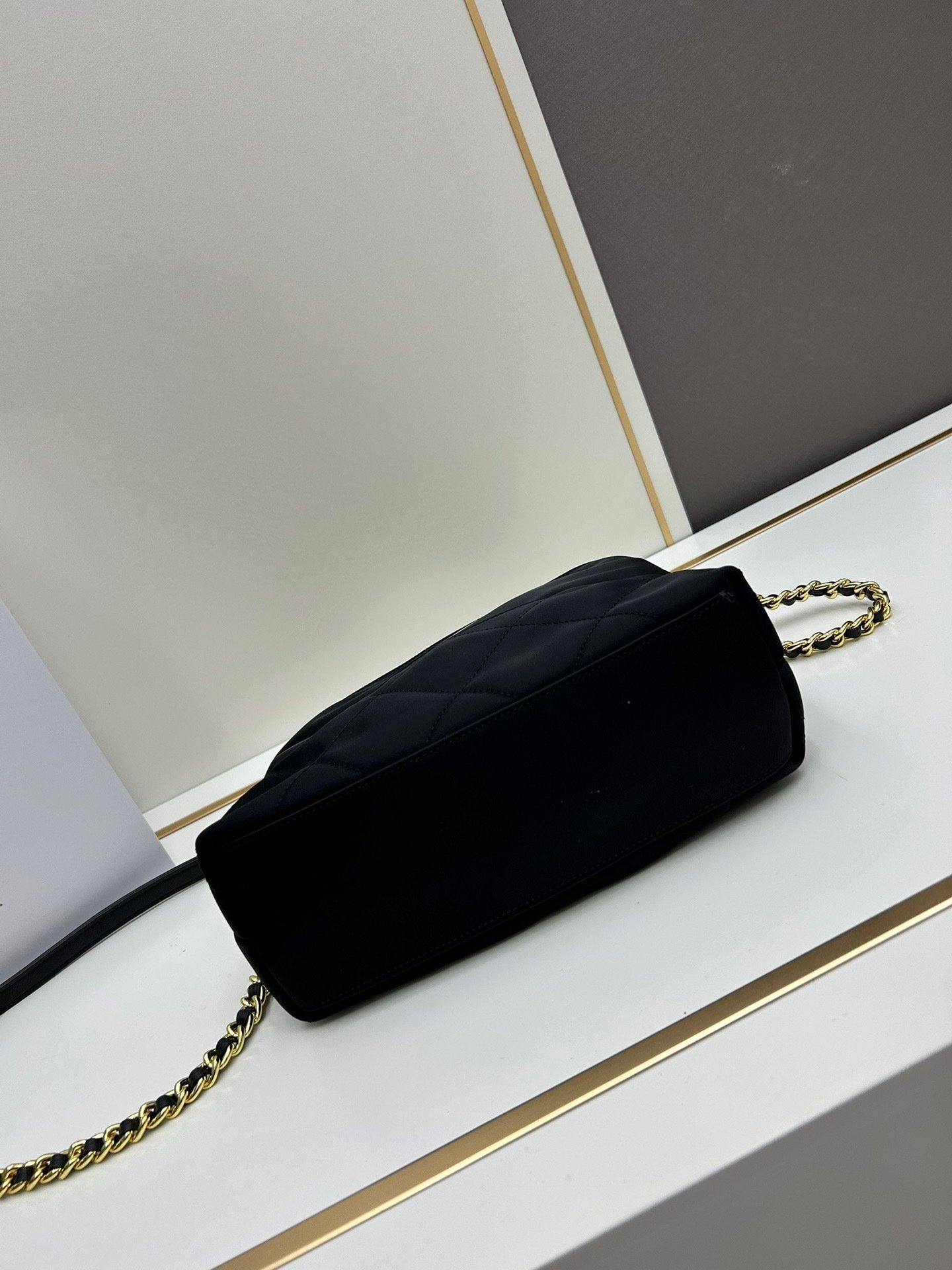 Prada x21x8 Black Bag 001330