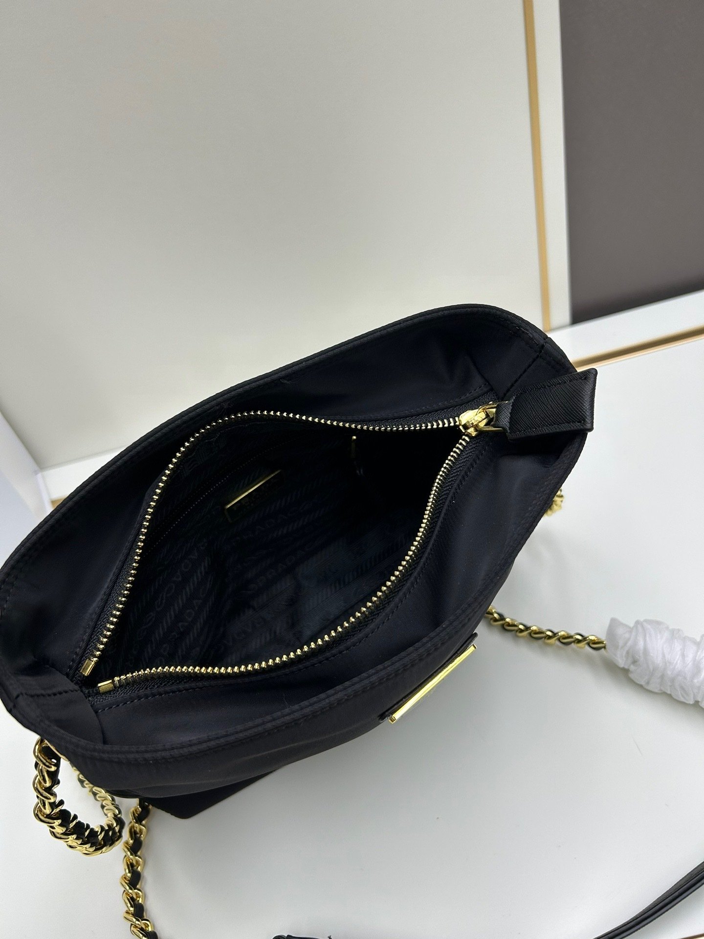 Prada x21x8 Black Bag 001330