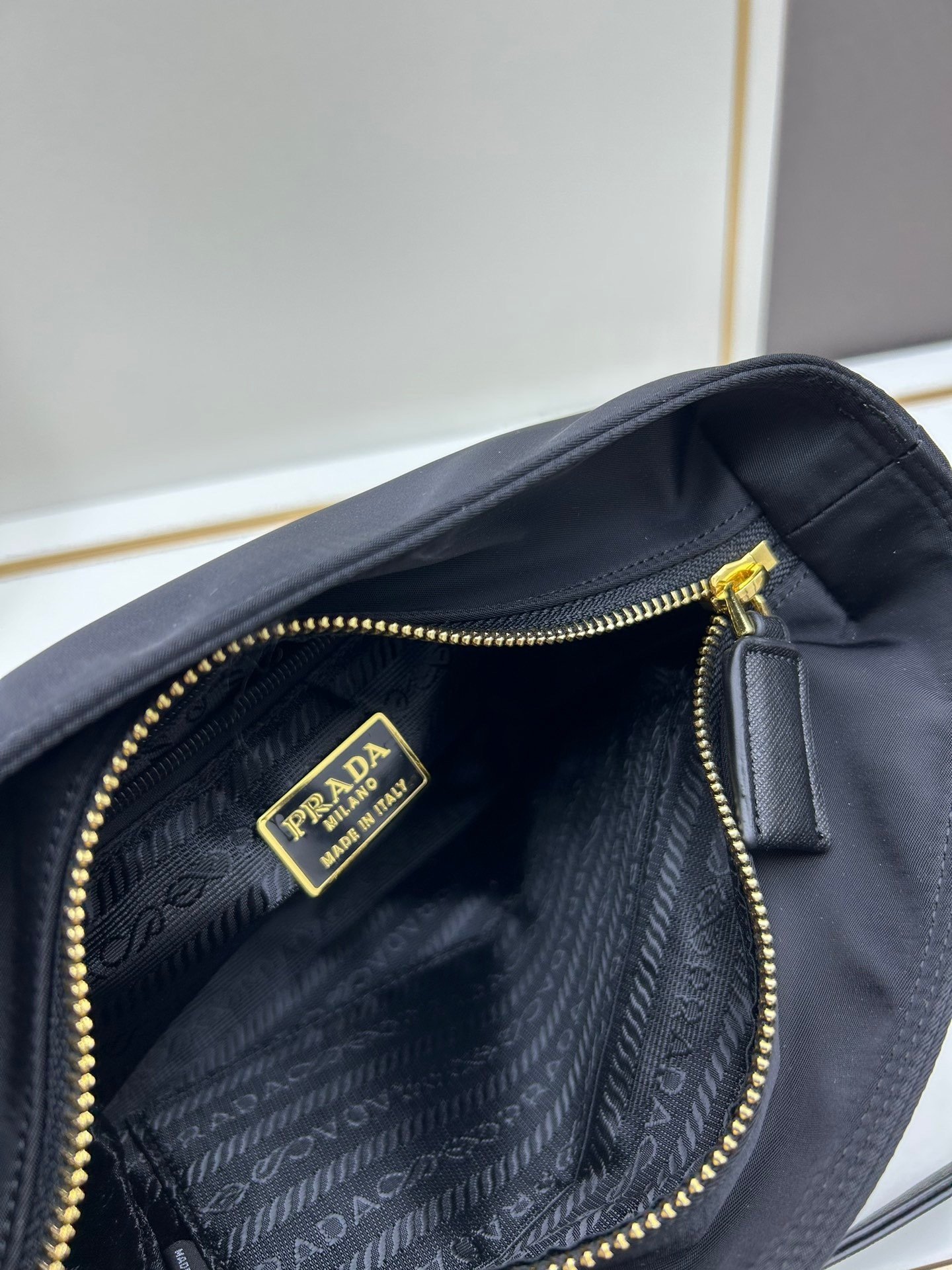 Prada x21x8 Black Bag 001330