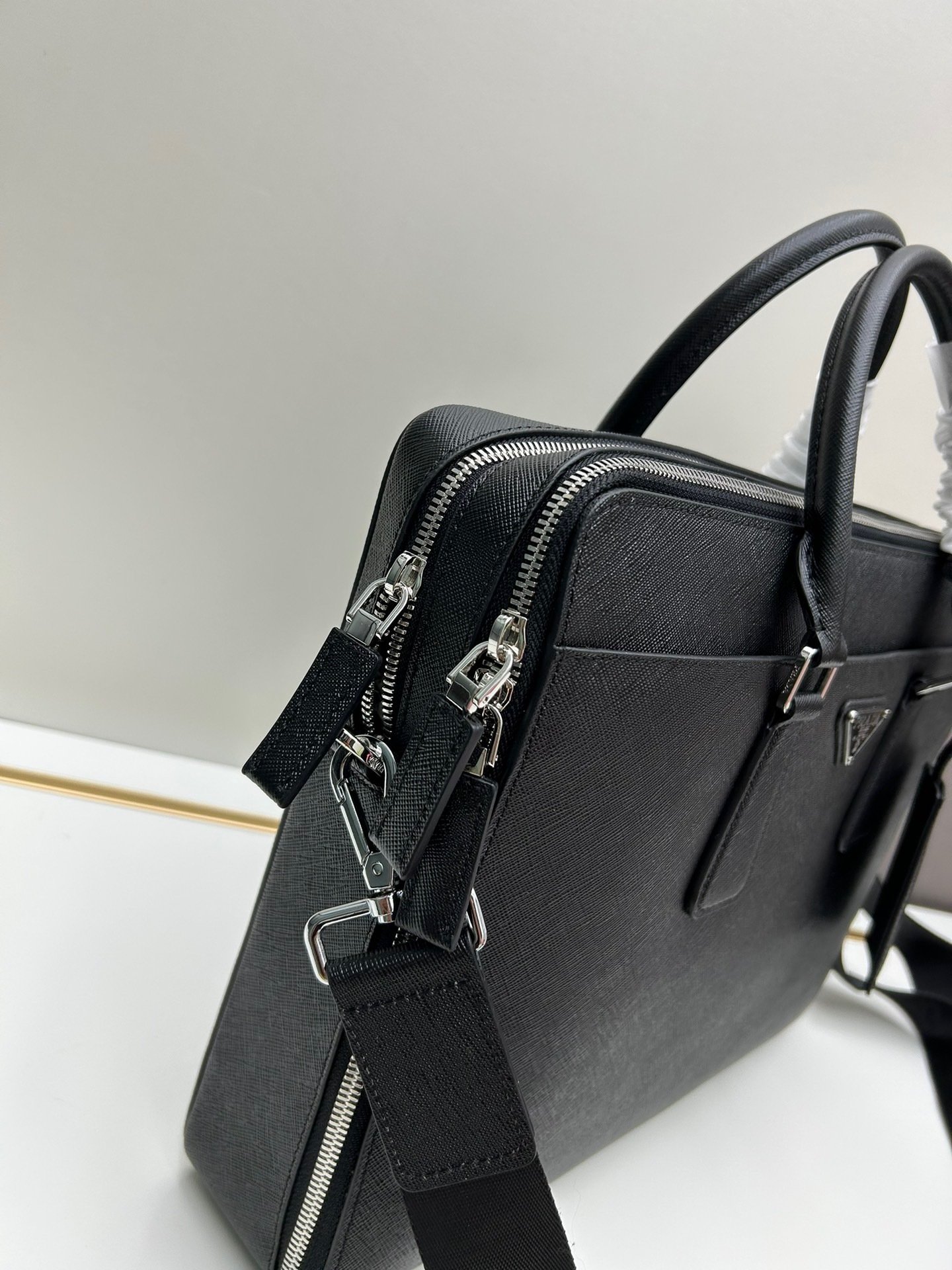 Prada Leather Black Bag 001630