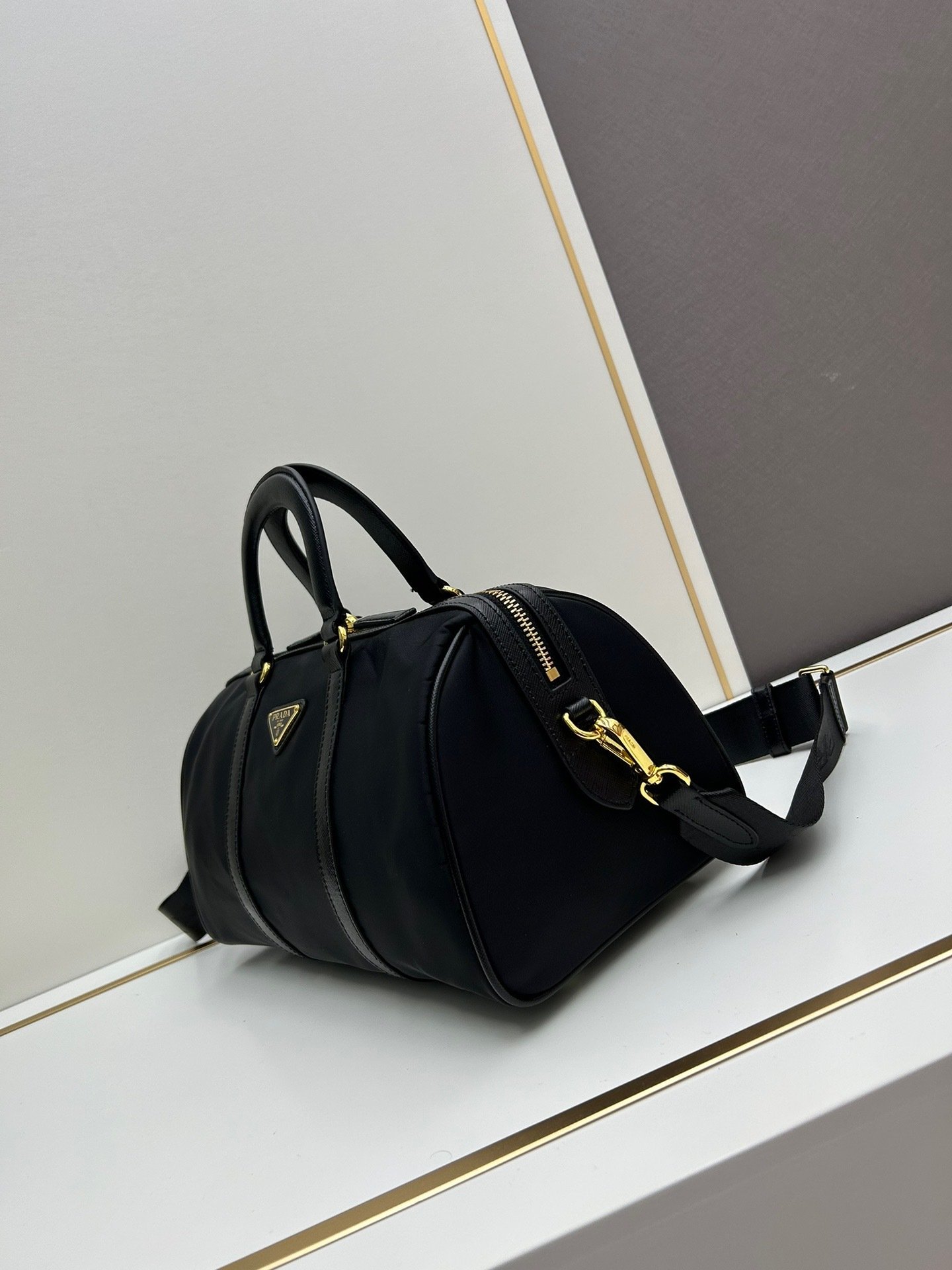 Prada BB233 Re-Nylon Saffiano New SeasonTop Handle Bag 001450