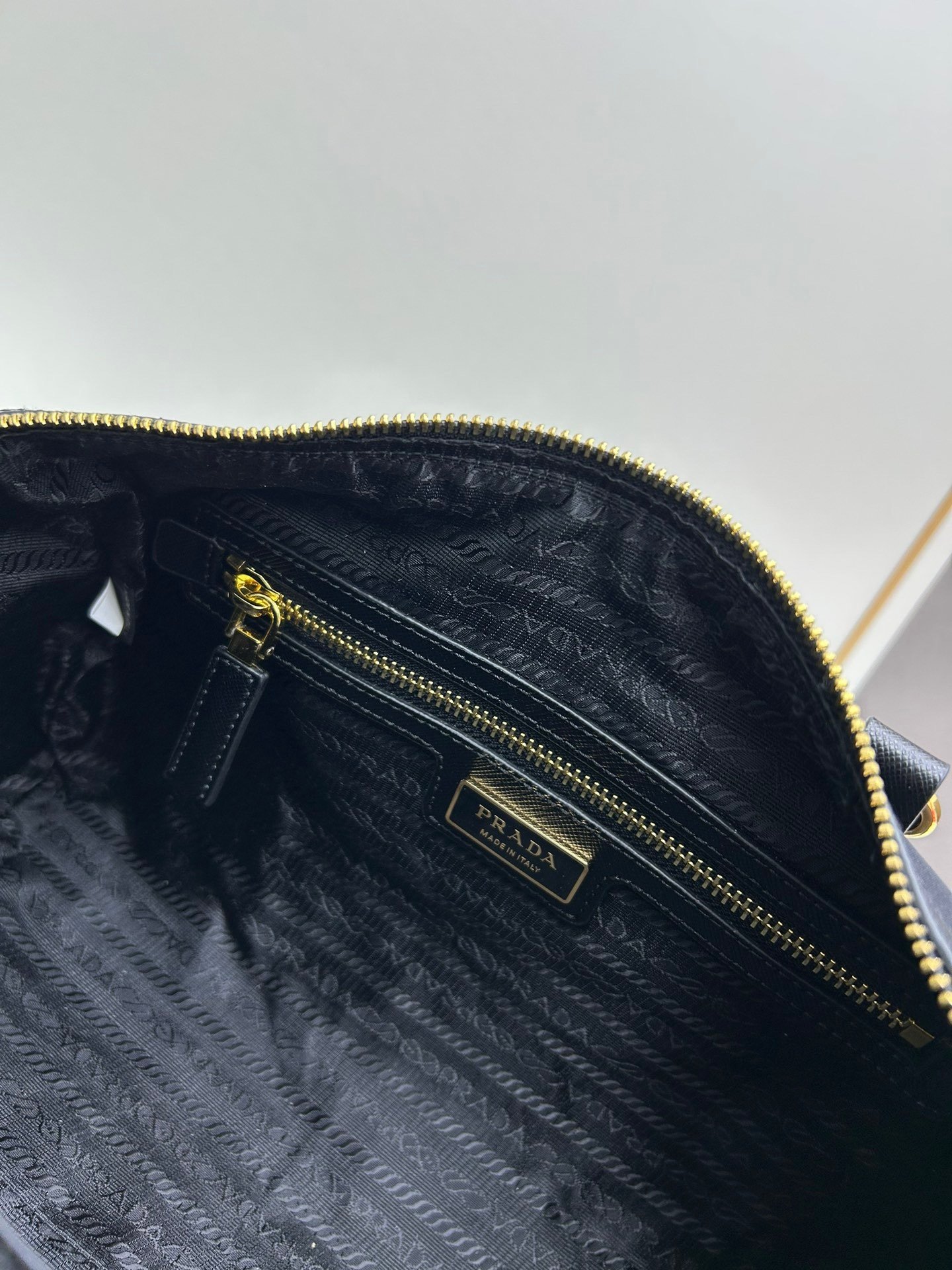 Prada BB233 Re-Nylon Saffiano New SeasonTop Handle Bag 001450