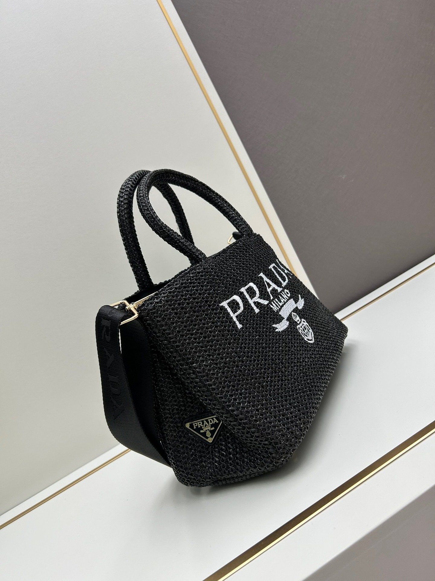 Prada x19x16 Bag 001330