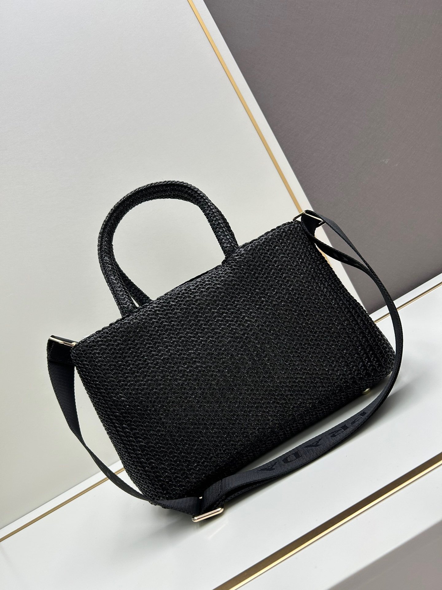Prada x19x16 Bag 001330