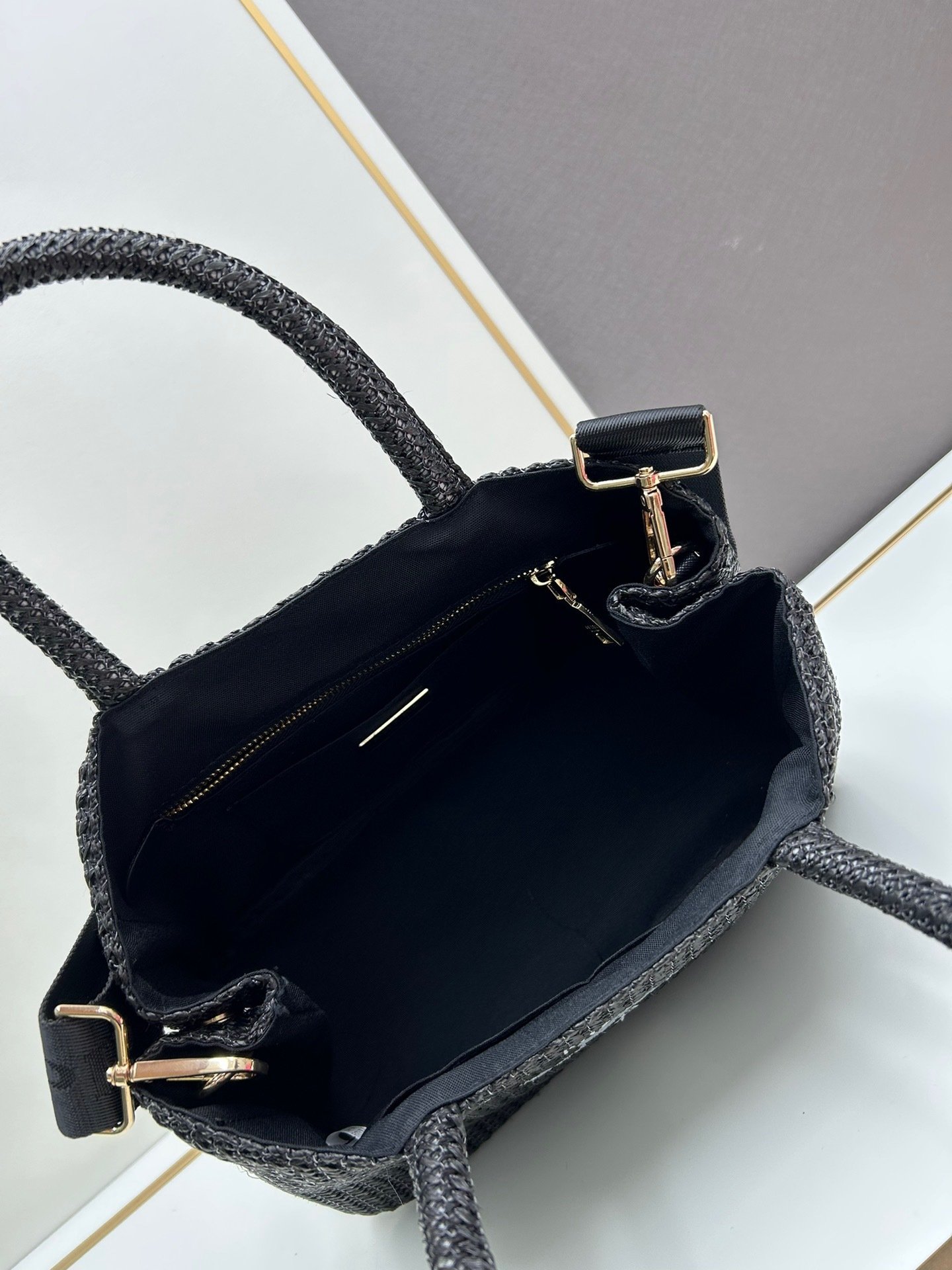 Prada x19x16 Bag 001330