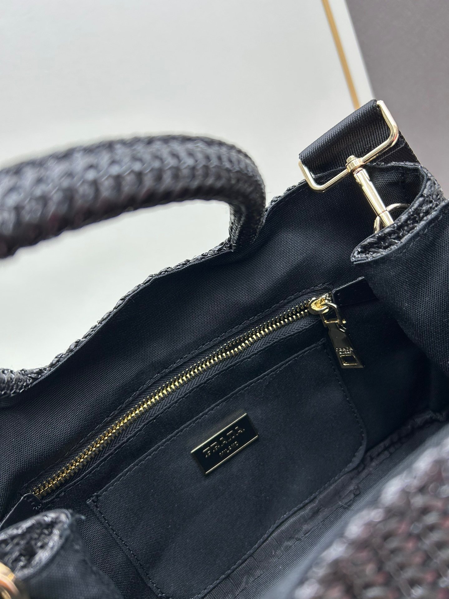 Prada x19x16 Bag 001330
