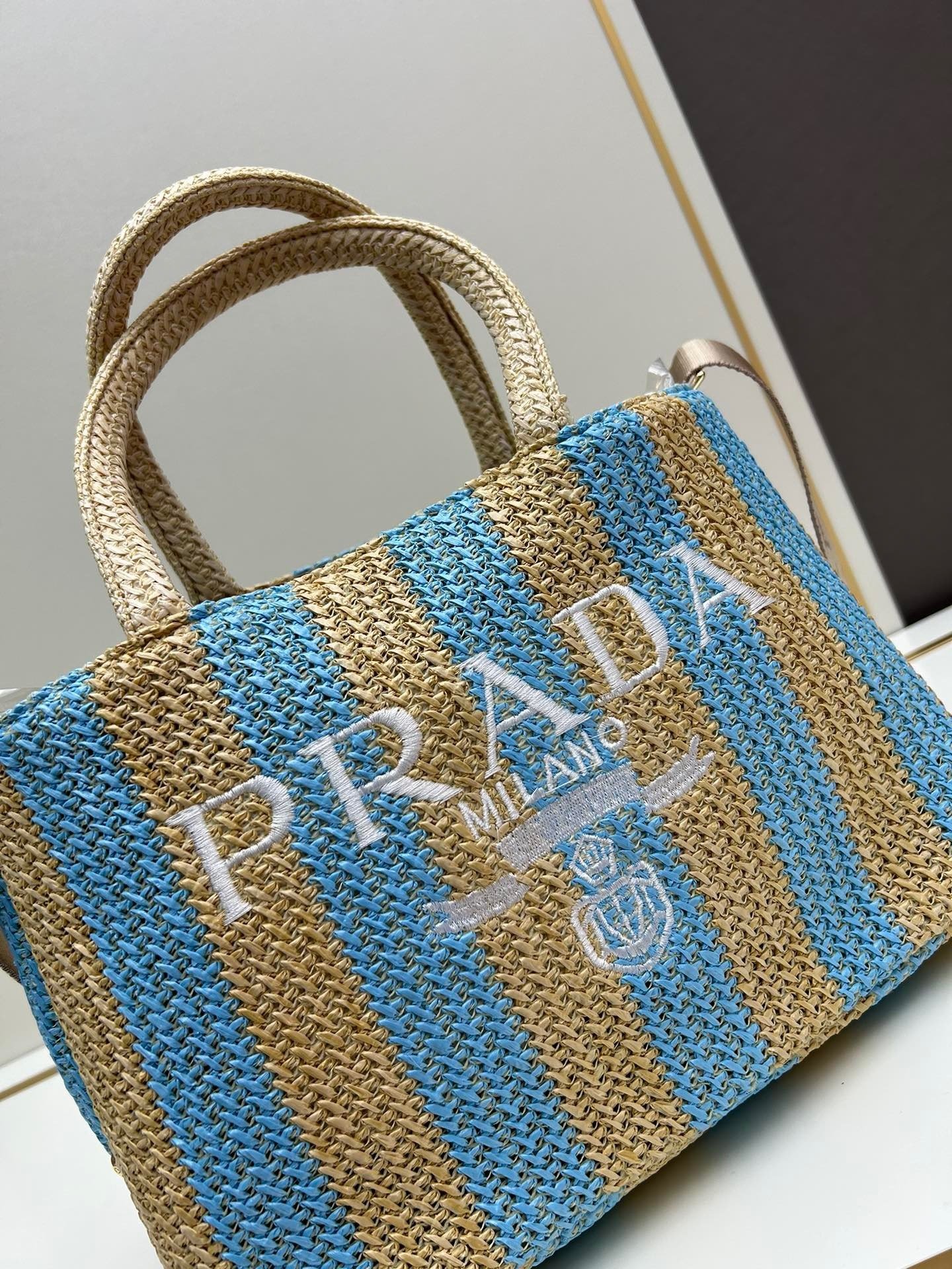 Prada x19x16 Bag 001330