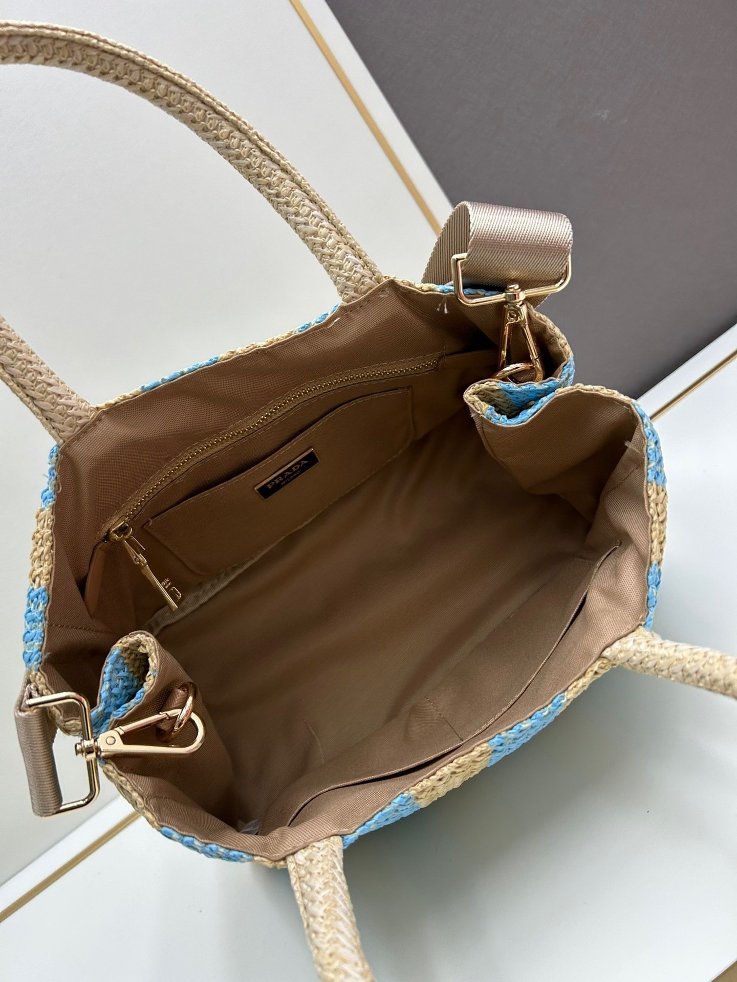 Prada x19x16 Bag 001330
