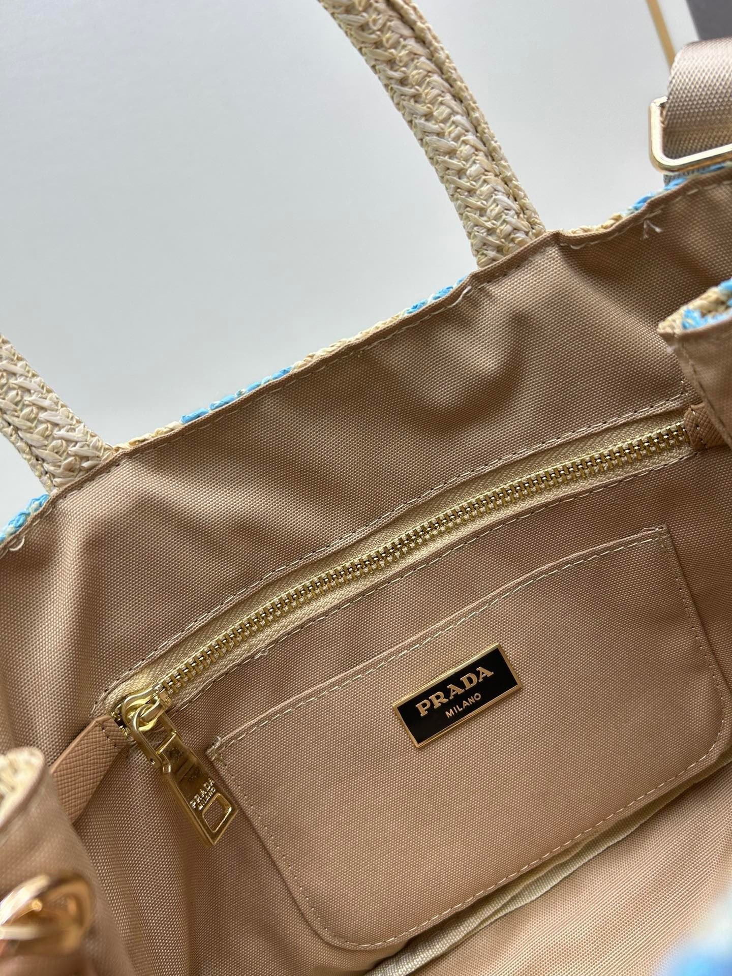 Prada x19x16 Bag 001330