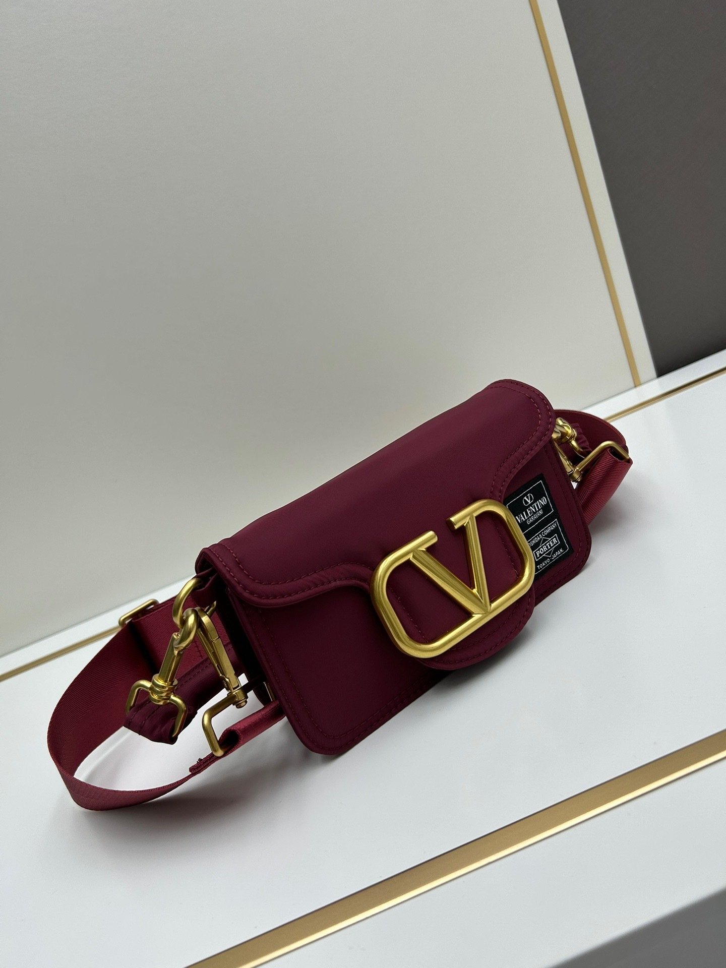 Valentino Vintage Garavani Loco VLogo Top Handle Bag 001360