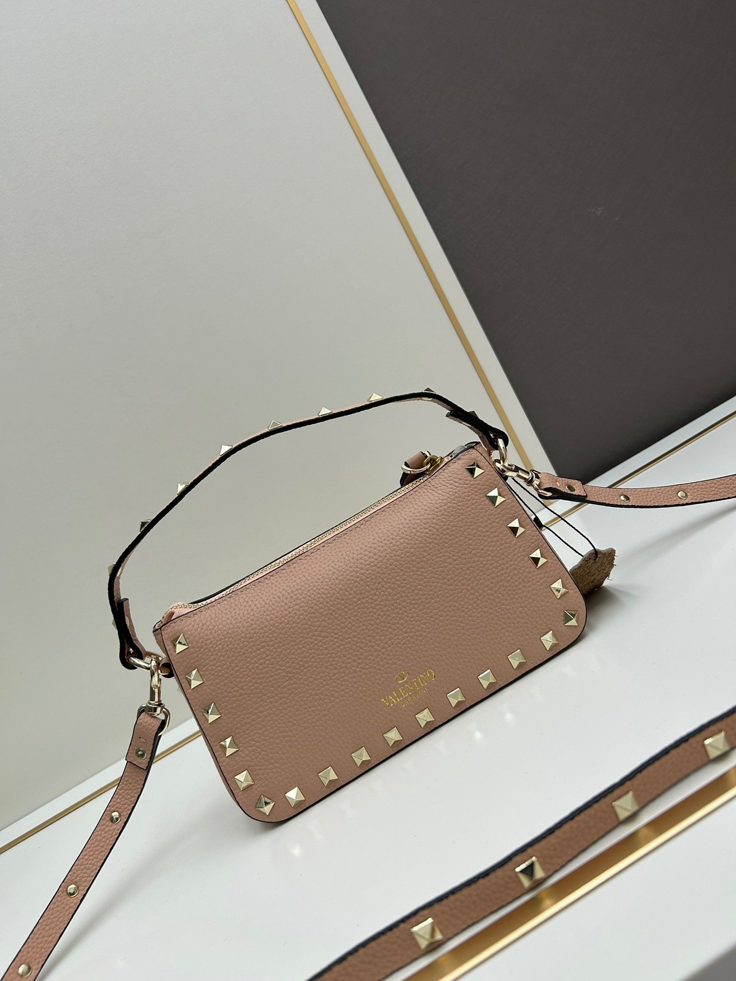 Valentino valent Garavani Rockstud Small Crossbody Bag 001380