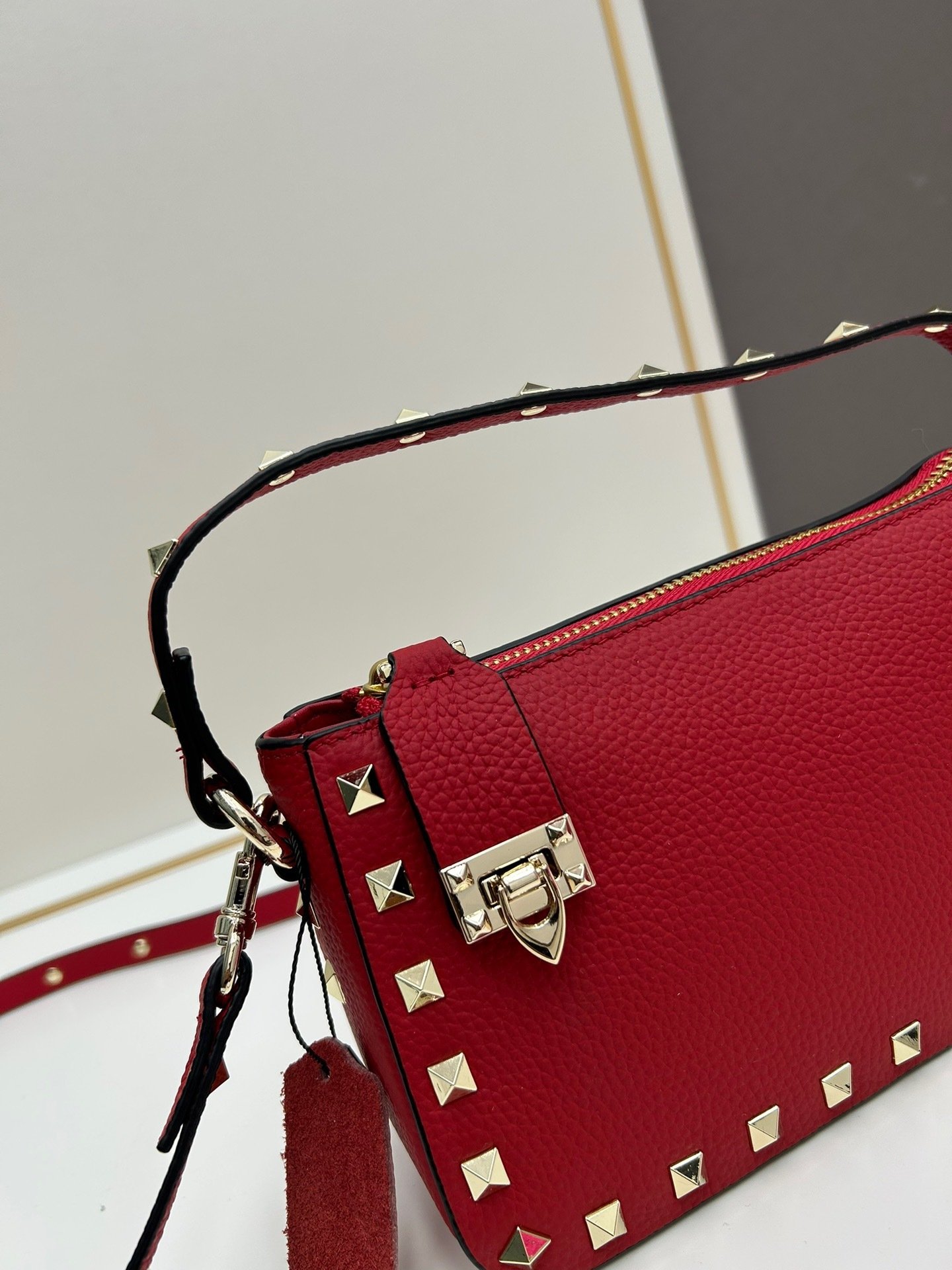 Valentino valent Garavani Rockstud Small Crossbody Bag 001380