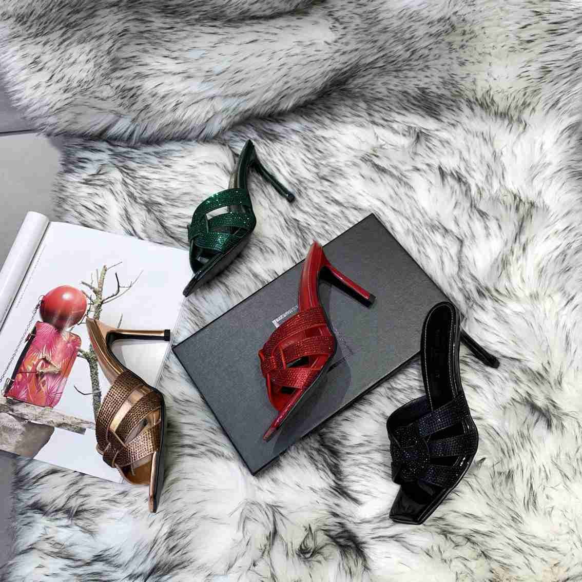 Saint Laurent B055210 CM Slides