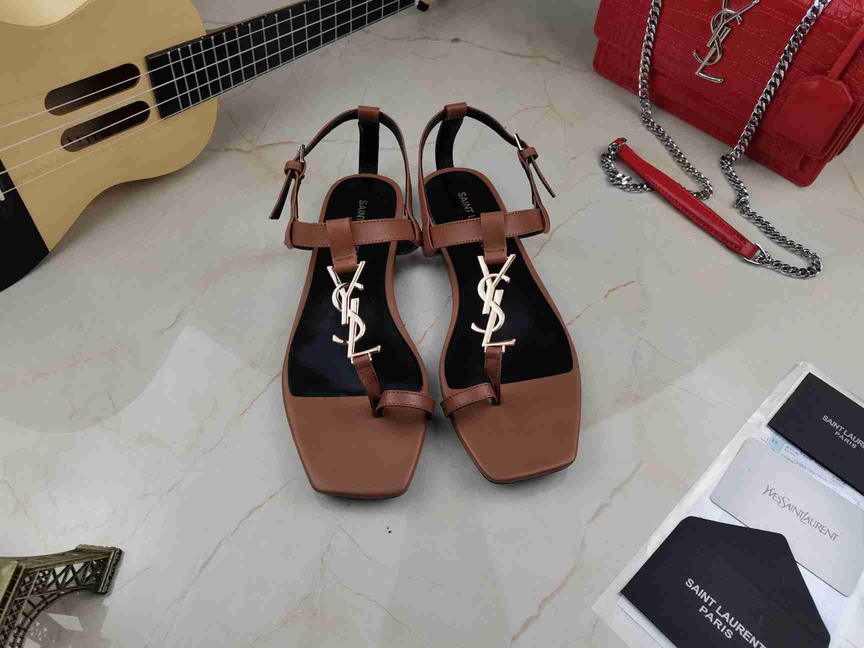 Saint Laurent Saint Laurent Sandals Gold 948240