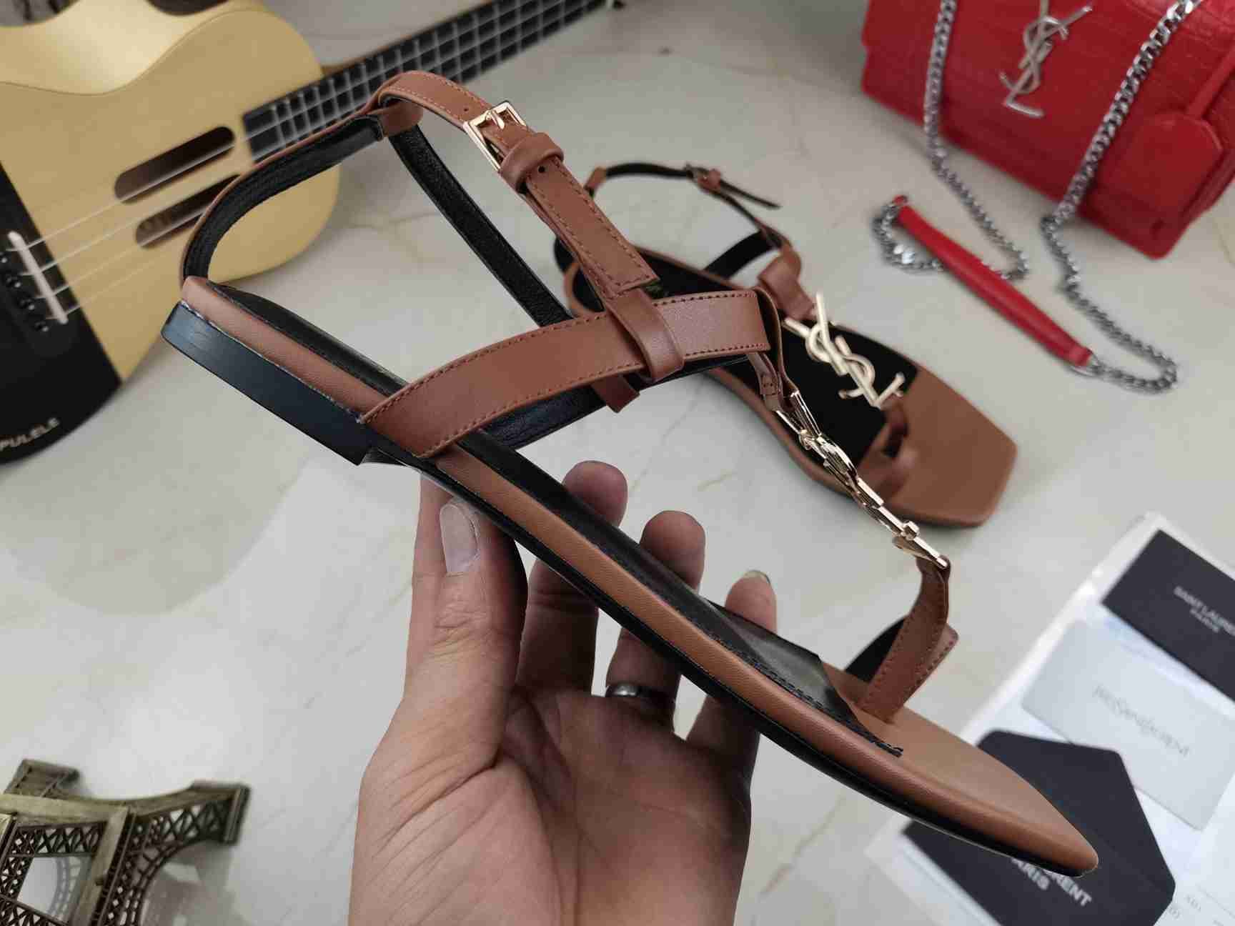 Saint Laurent Saint Laurent Sandals Gold 948240