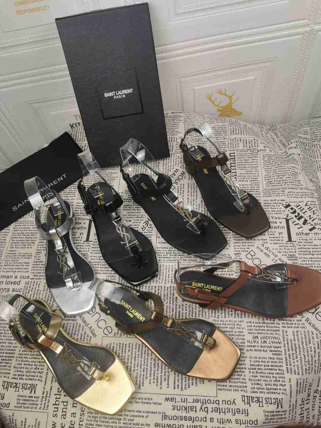 Saint Laurent Women's CM MM Sandals 354343