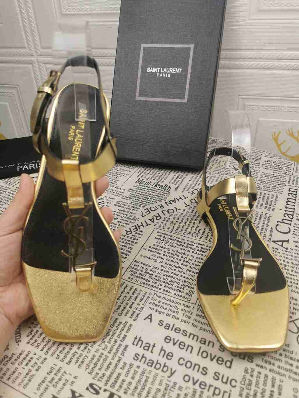 Saint Laurent Women’s CM MM Sandals 354343