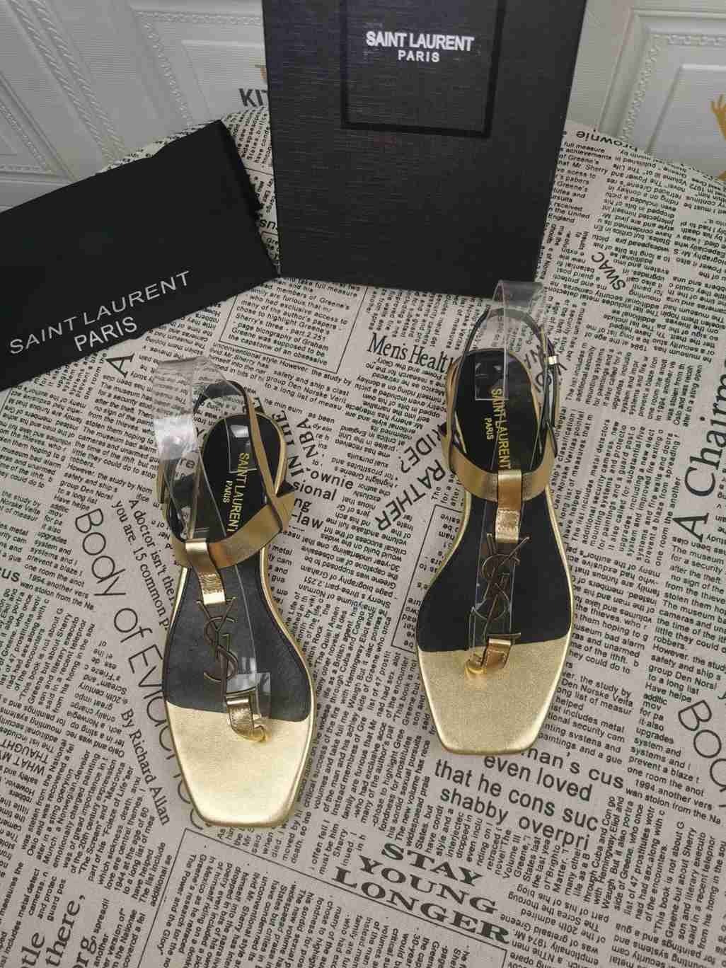 Saint Laurent Women’s CM MM Sandals 354343