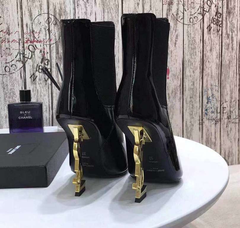 Saint Laurent logo cm Ankle Boots Colorway 2 3339350