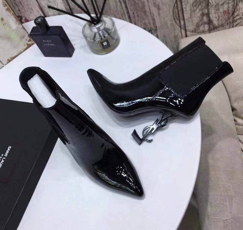 Saint Laurent logo cm Ankle Boots Colorway 1 3339350