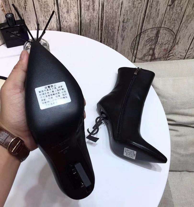 Saint Laurent logo cm Ankle Boots 3339350