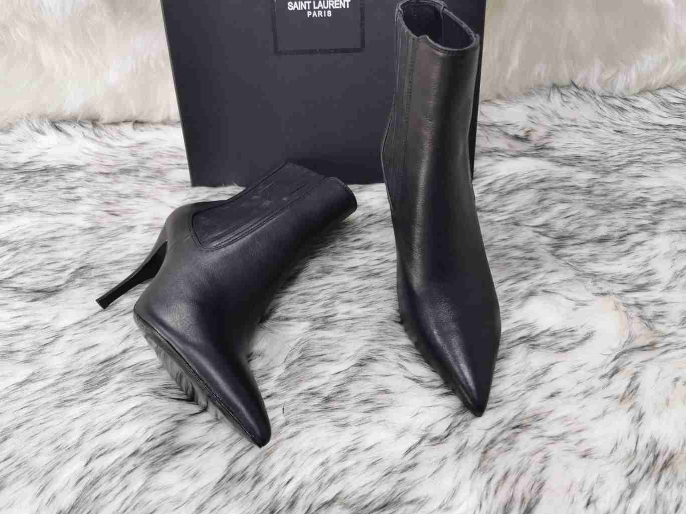 Saint Laurent Women’s Leather Ankle Boots 6709290