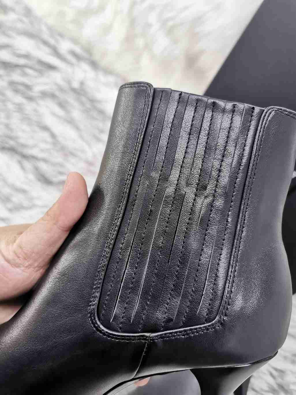 Saint Laurent Women’s Leather Ankle Boots 6709290