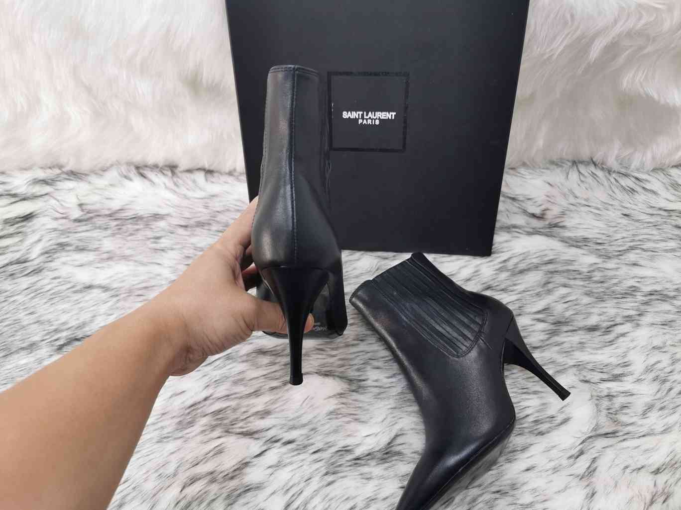 Saint Laurent Women’s Leather Ankle Boots 6709290
