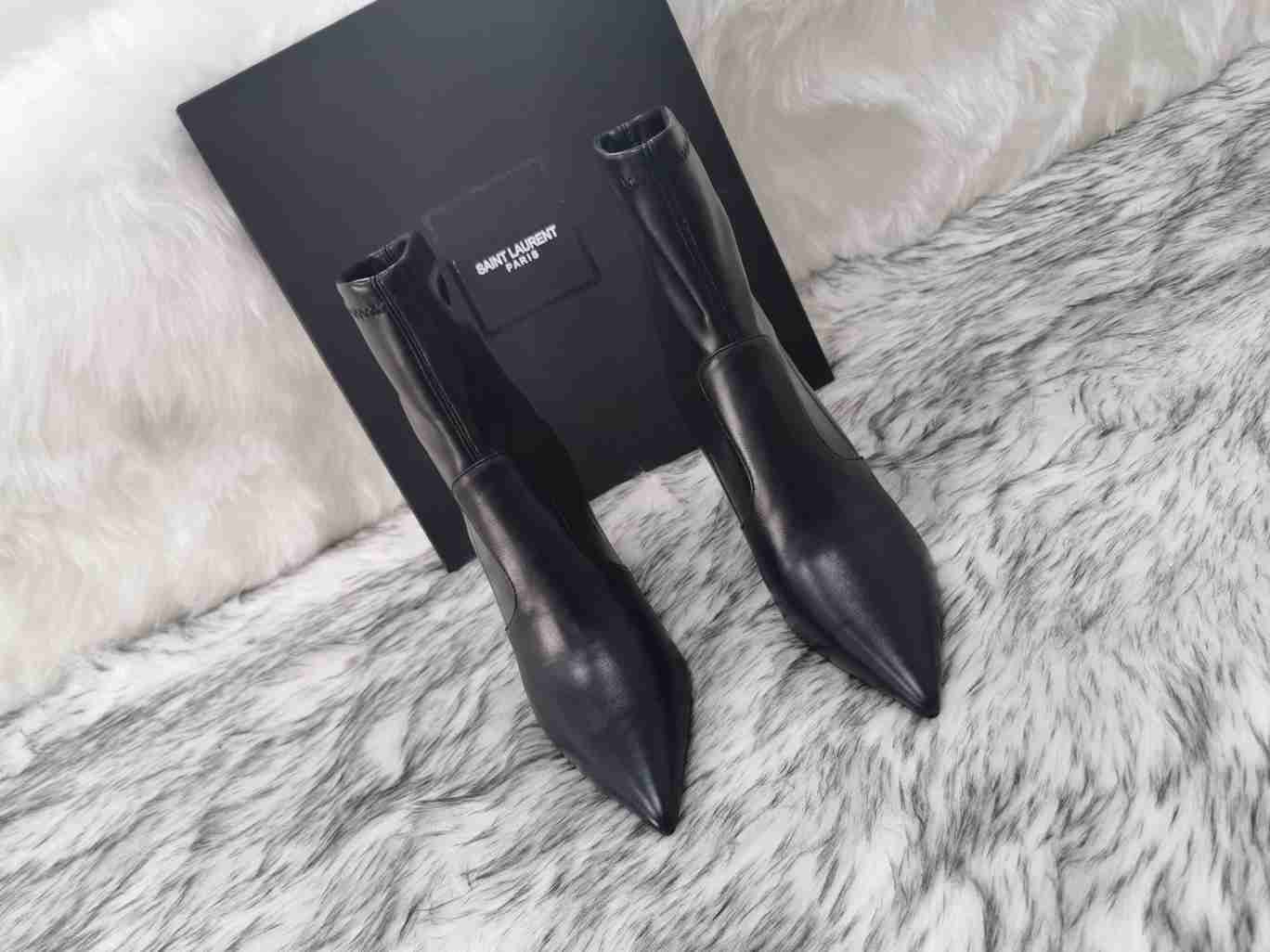 Saint Laurent Women’s Leather Ankle Boots 6709270