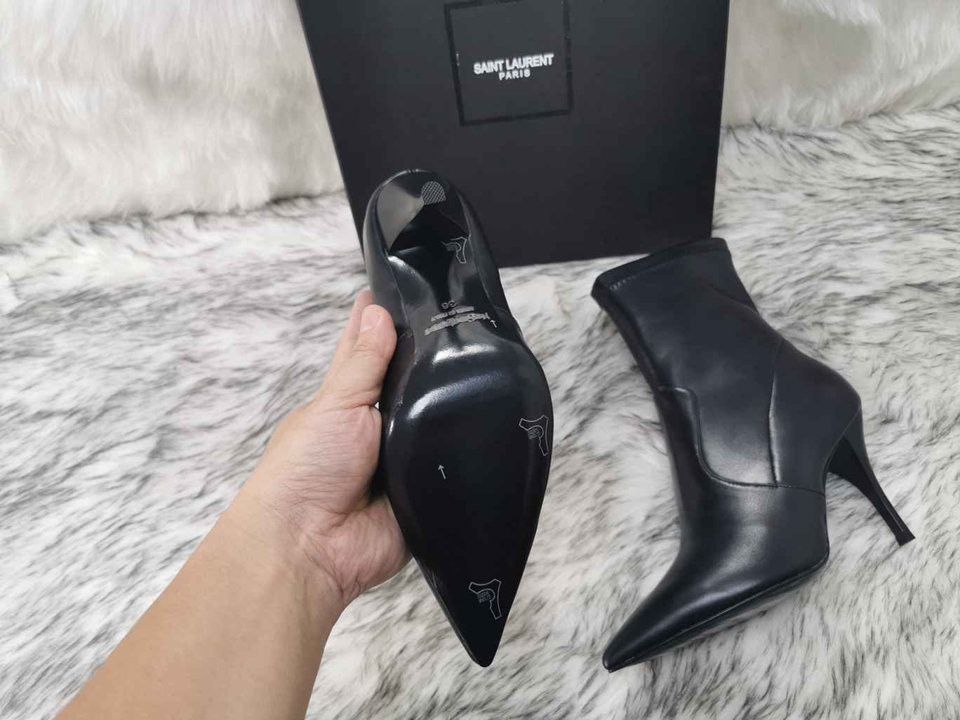 Saint Laurent Women’s Leather Ankle Boots 6709270