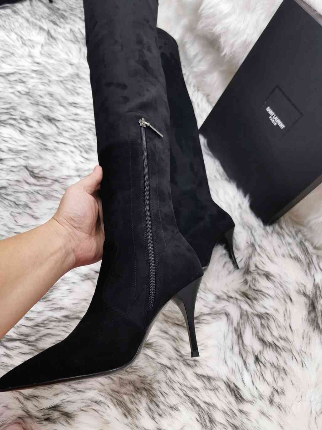 Saint Laurent Women’s Leather Ankle Boots 6709330