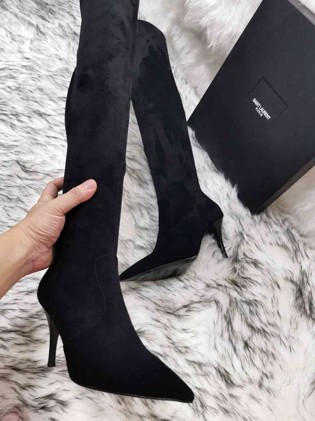 Saint Laurent Women’s Leather Ankle Boots 6709330