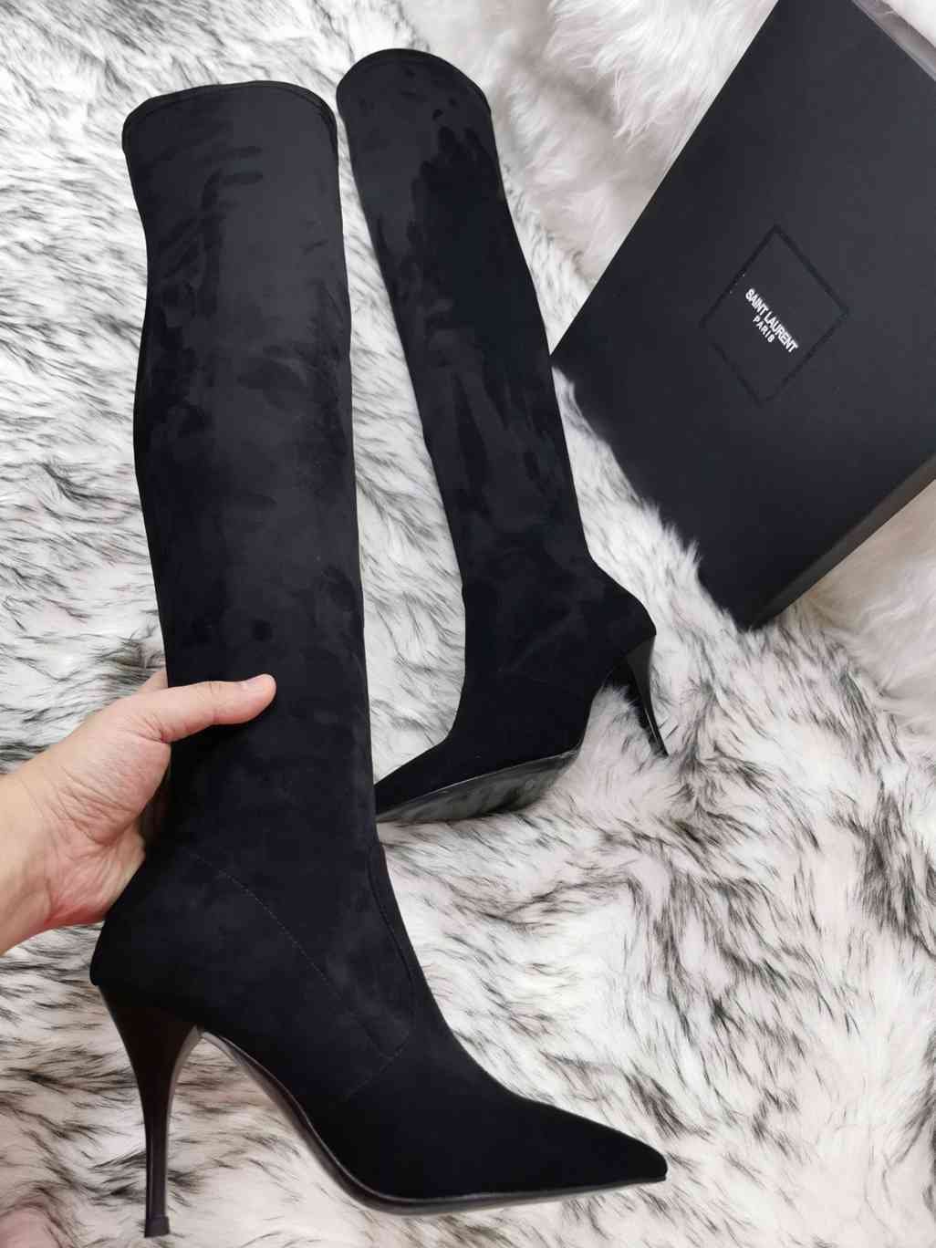 Saint Laurent Women’s Leather Ankle Boots 6709330