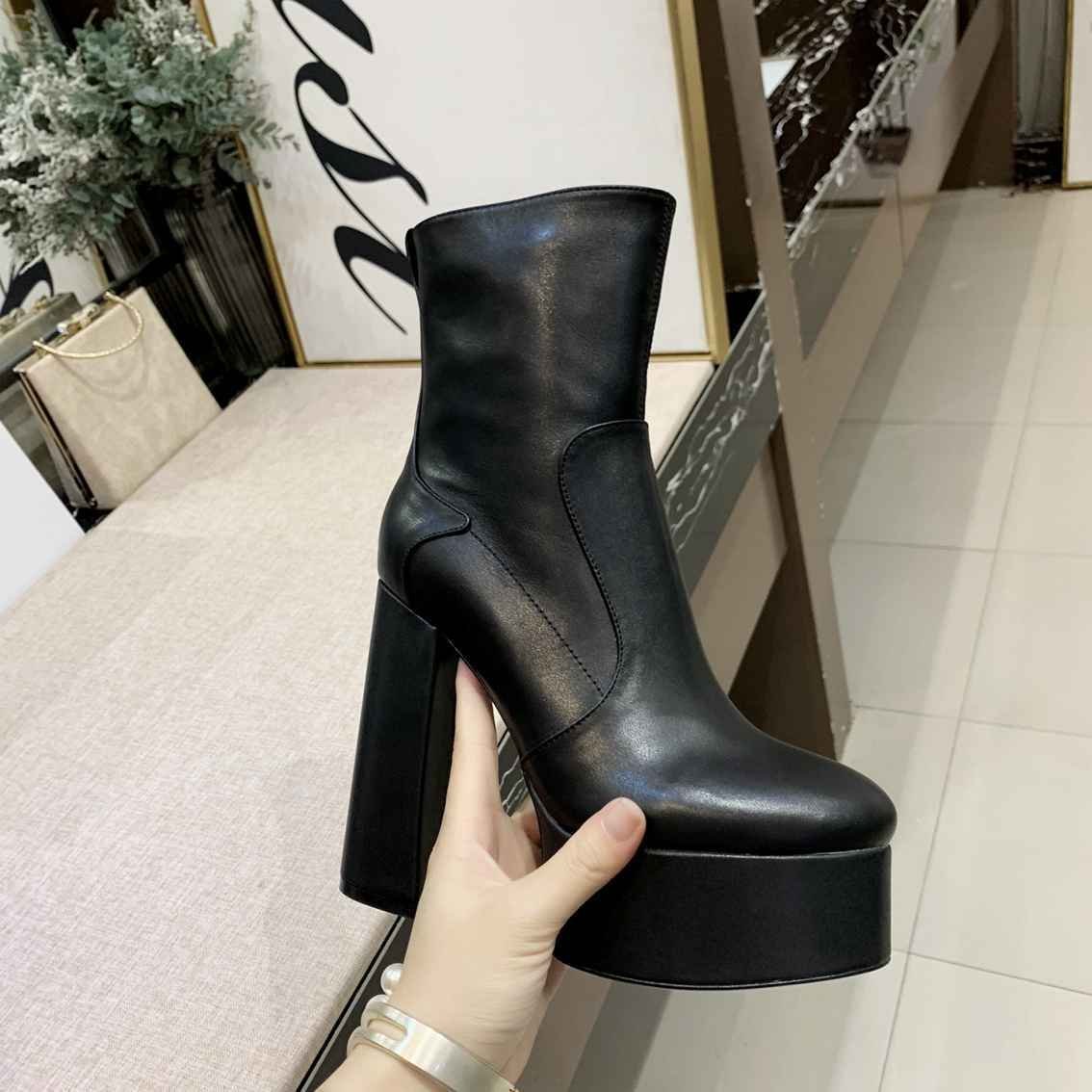 Saint Laurent cm Ankle Boots 6709370