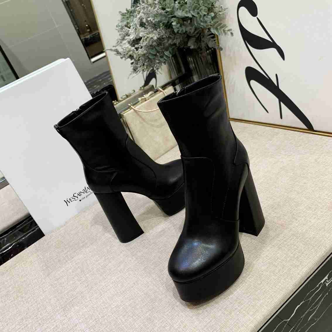 Saint Laurent cm Ankle Boots 6709370