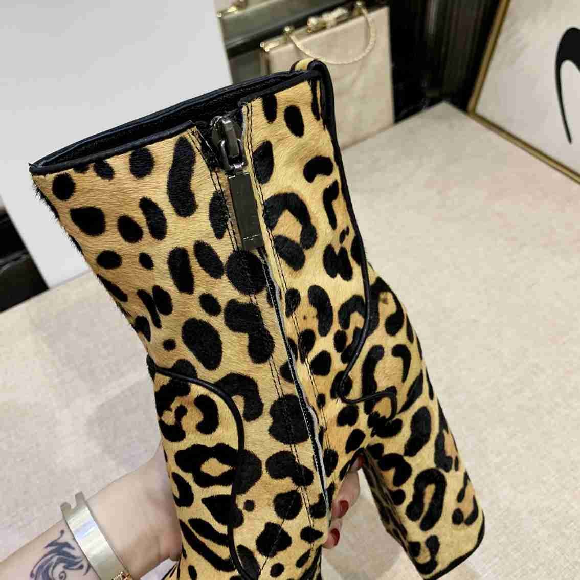 Saint Laurent cm Ankle Boots 6709400