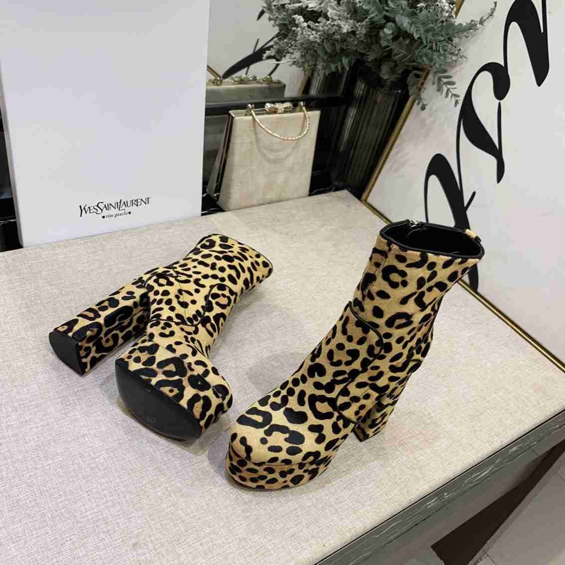 Saint Laurent cm Ankle Boots 6709400
