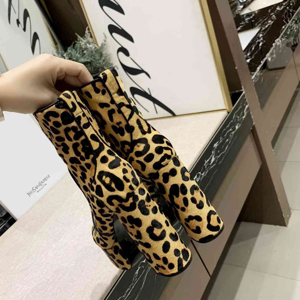 Saint Laurent cm Ankle Boots 6709400